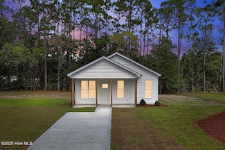 1065 Greenview Rd, Southport, NC 28461