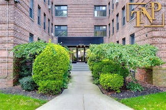 2229 Knapp St Unit 2A, Gerritsen Beach, NY 11229