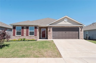 3713 S 2nd St, Rogers, AR 72758