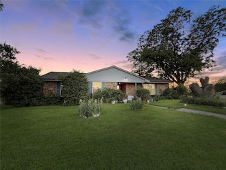2725 Rustown Dr, Mesquite, TX 75150