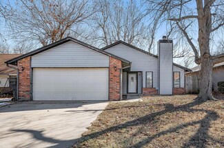 12312 SW 14th St, Yukon, OK 73099