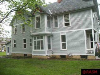 210 E 2nd St, Janesville, MN 56048