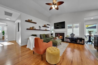 865 Valley Oak Dr, Hollister, CA 95023