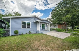 1546 N Center, San Antonio, TX 78202