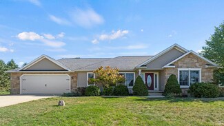 28 N Superior Ave, Warsaw, IN 46582