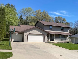 2214 Farmdale Ln, Freeport, IL 61032