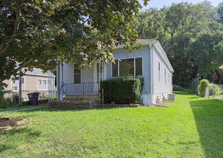 1419 N 8th St, Council Bluffs, IA 51503