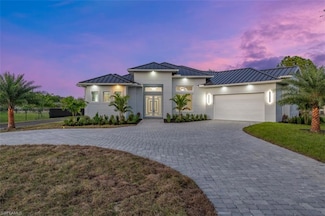 239 20th Ave NE, Naples, FL 34120