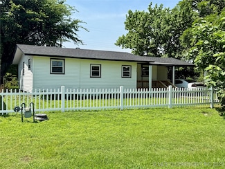 409 E 6th St, Okmulgee, OK 74447