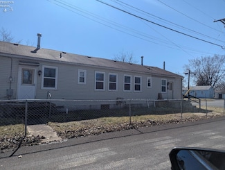 408 Erie Ct, Port Clinton, OH 43452