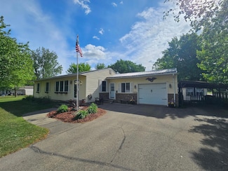 302 Cottrill St N, Waterville, MN 56096