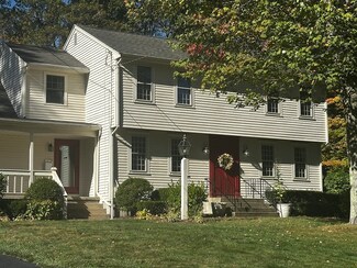 208 Irondequoit Rd, Franklin, MA 02038