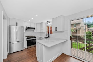 123 Heritage Dr, Tewksbury, MA 01876