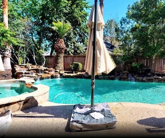 11707 Meadow Falls, Tomball, TX 77377