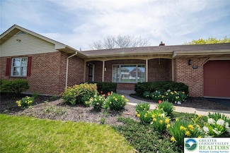 4911 Spruce St, Schnecksville, PA 18078