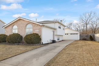 25620 S Linden Ave, Monee, IL 60449