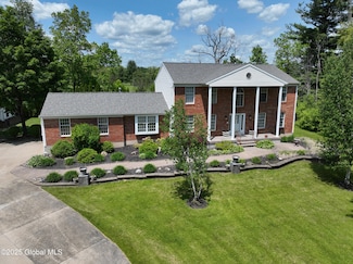 987 Grooms Rd, Rexford, NY 12148