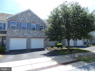 20 Harvest Mill Ln, Palmyra, PA 17078