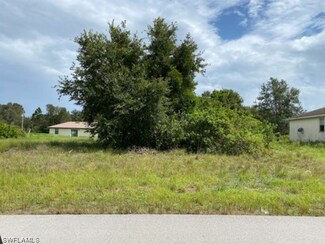 3002 45th St SW, Lehigh Acres, FL 33976