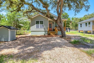 131 Delaware St, Carrabelle, FL 32322