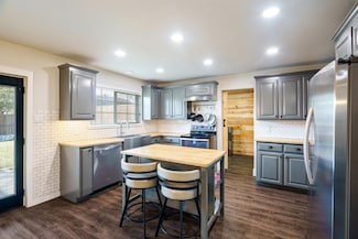 1025 Oak Hurst Dr, Grapevine, TX 76051