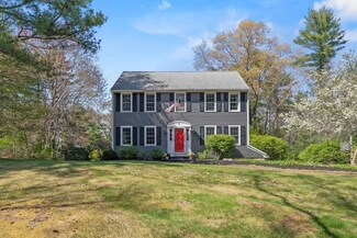 66 Bow St, Carver, MA 02330