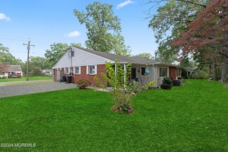15 Robin St Unit D, Manchester Township, NJ 08759