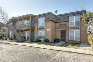 411 S Dooley St, Grapevine, TX 76051