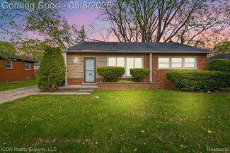 13930 Northfield Blvd, Oak Park, MI 48237