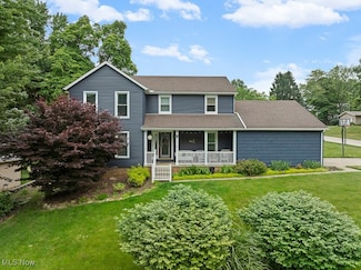 498 Park Ridge Dr, Munroe Falls, OH 44262