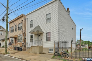11 Ann St, Kearny, NJ 07032