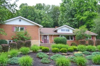 515 Hampshire Rd, Akron, OH 44313