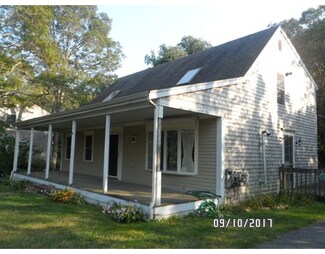 16 Brooks Rd, Buzzards Bay, MA 02532