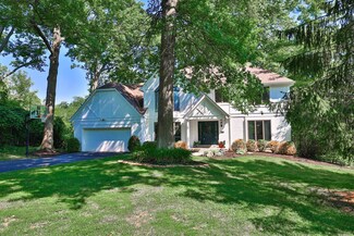 10461 Grandoaks Ln, Montgomery, OH 45242