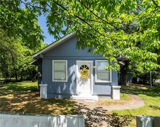 503 W Tahlequah St, Siloam Springs, AR 72761
