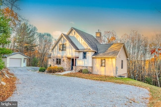 370 Kalers Loft Ln, Crystal Spring, PA 15536