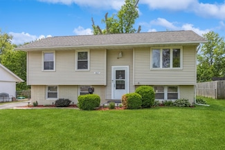 5817 Underwood Ave SW, Cedar Rapids, IA 52404