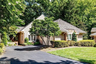 1618 Woodstock Ln, Reston, VA 20194