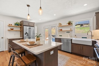 1 Warwick Rd, Asheville, NC 28803