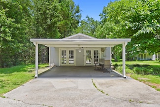 392 Clarence Ave, Pass Christian, MS 39571