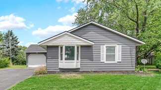 510 W Elizabeth St, Kouts, IN 46347