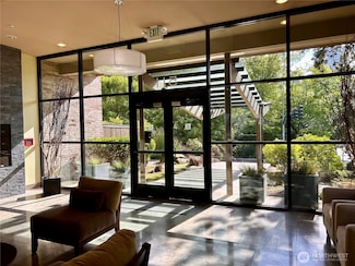 511 100th Ave NE Unit 111, Bellevue, WA 98004