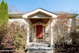 34 Bert Hager Rd, Stephentown, NY 12168