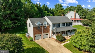 8328 Sand Cherry Ln, Laurel, MD 20723