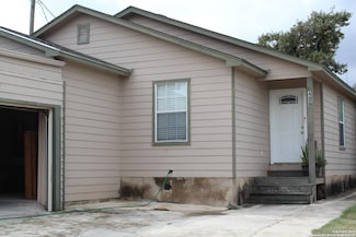 406 County Road 6850 Unit 2, Lytle, TX 78052