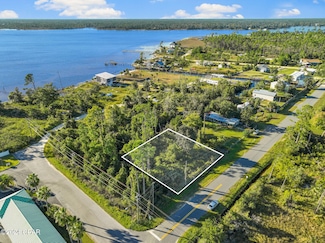 6415 W Smith Rd, Southport, FL 32409