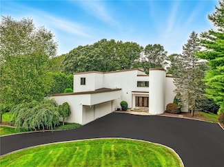 129 Valerie Ct, Cranston, RI 02921