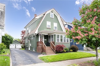 104 Spencer Rd, Rochester, NY 14609