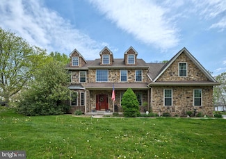 3474 Pond View Dr, Chalfont, PA 18914