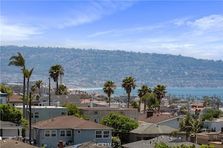 867 Aubrey Ct Unit 1, Hermosa Beach, CA 90254